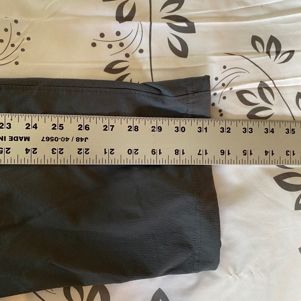 Mountain Hardwear size Women's 10/32 Gray Cargo Stretchy Hiking Outdoors Pants - Picture 7 of 11